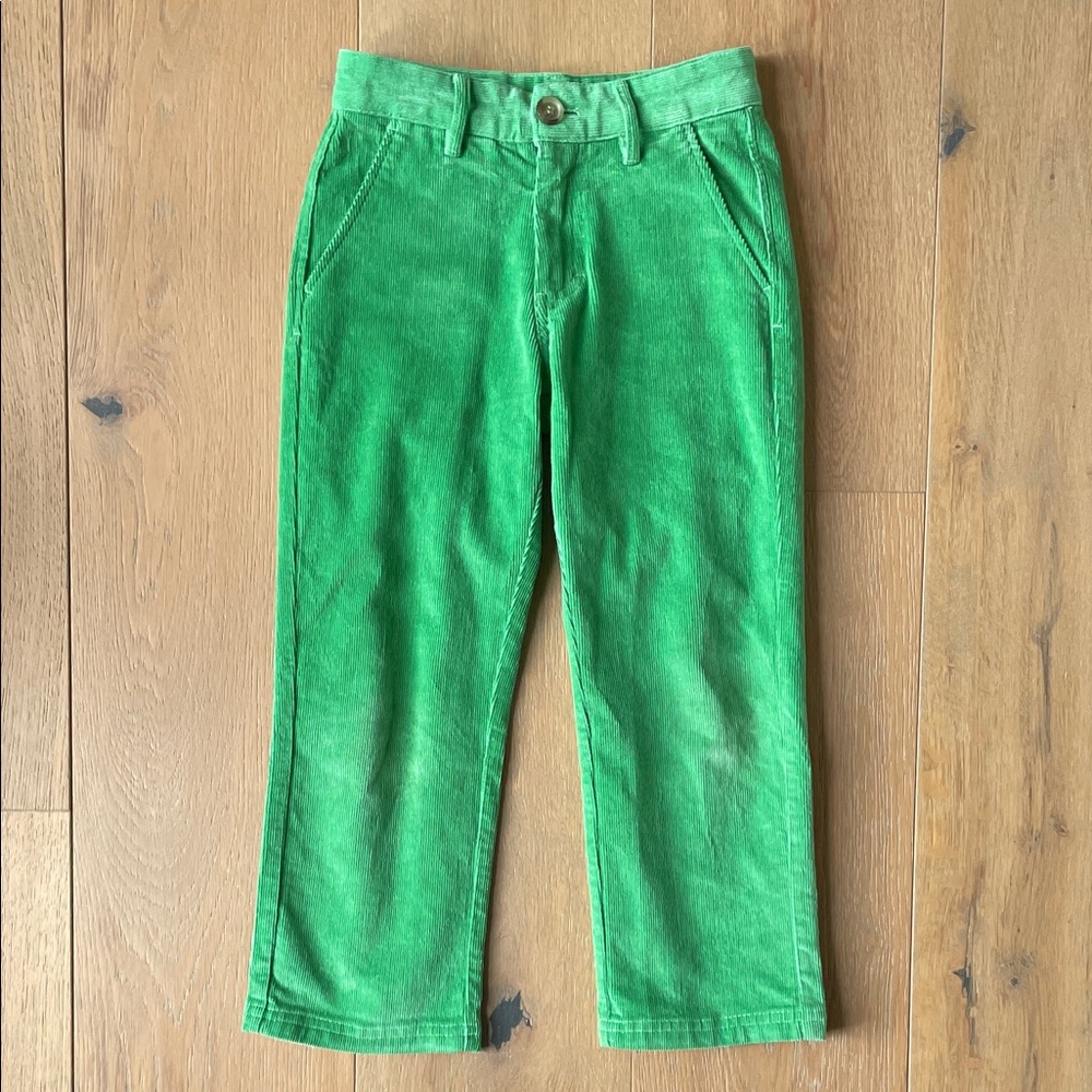 The Beaufort Bonnet Company green corduroy pants, size 6 🎄
